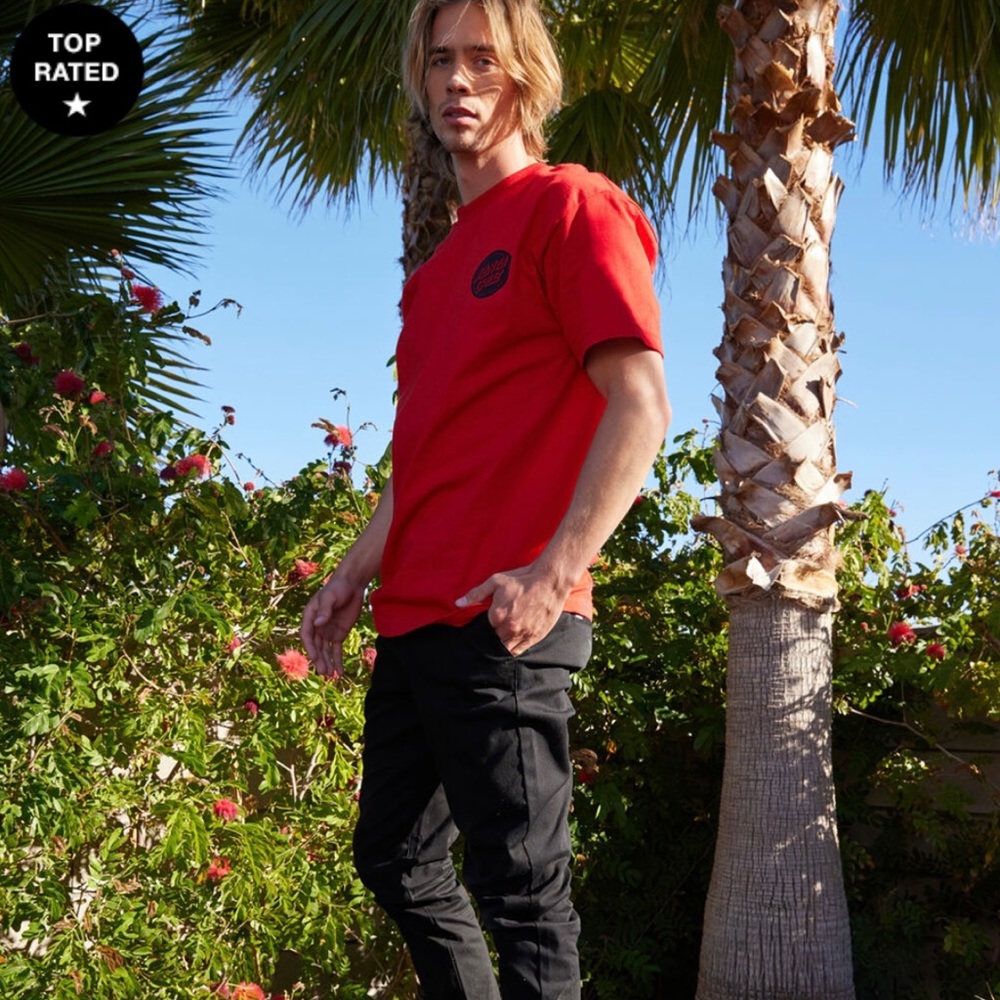 Santa Cruz red short sleeve T-shirt (Mens Medium)-like new condition/barley worn